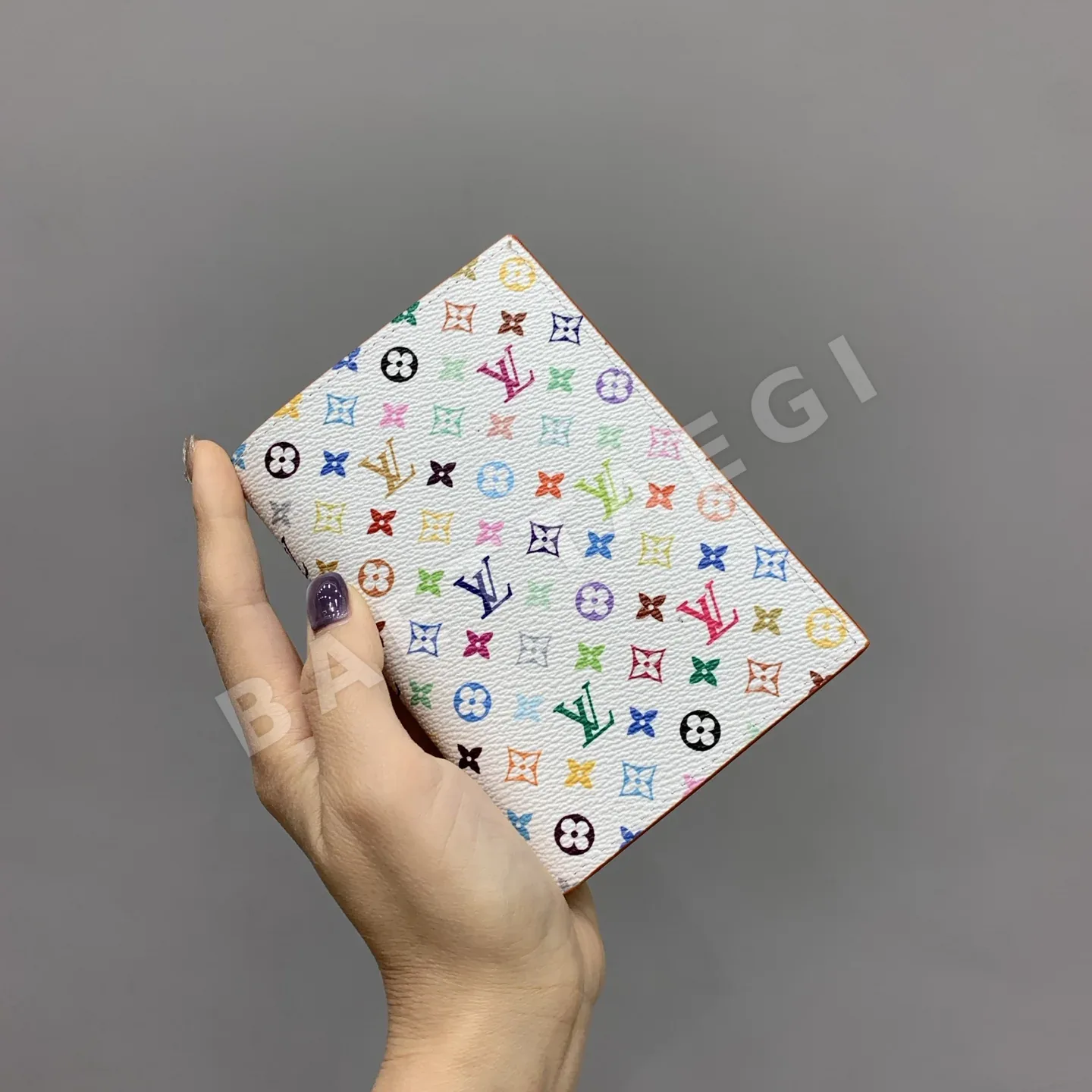 루이비통 흰색 삼색 여권 지갑 M14178 38483
