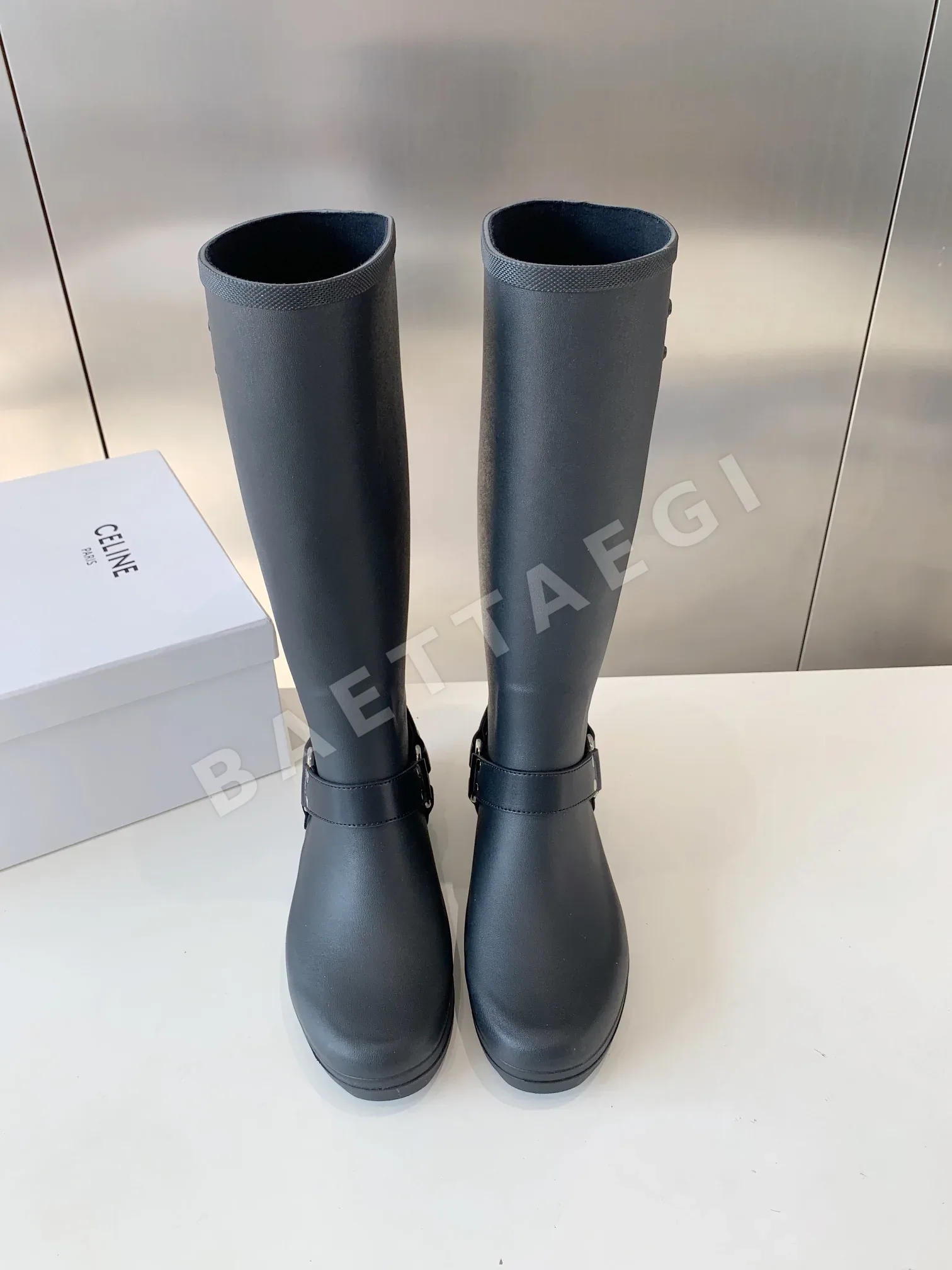 셀린느 개선문 레인부츠 85236