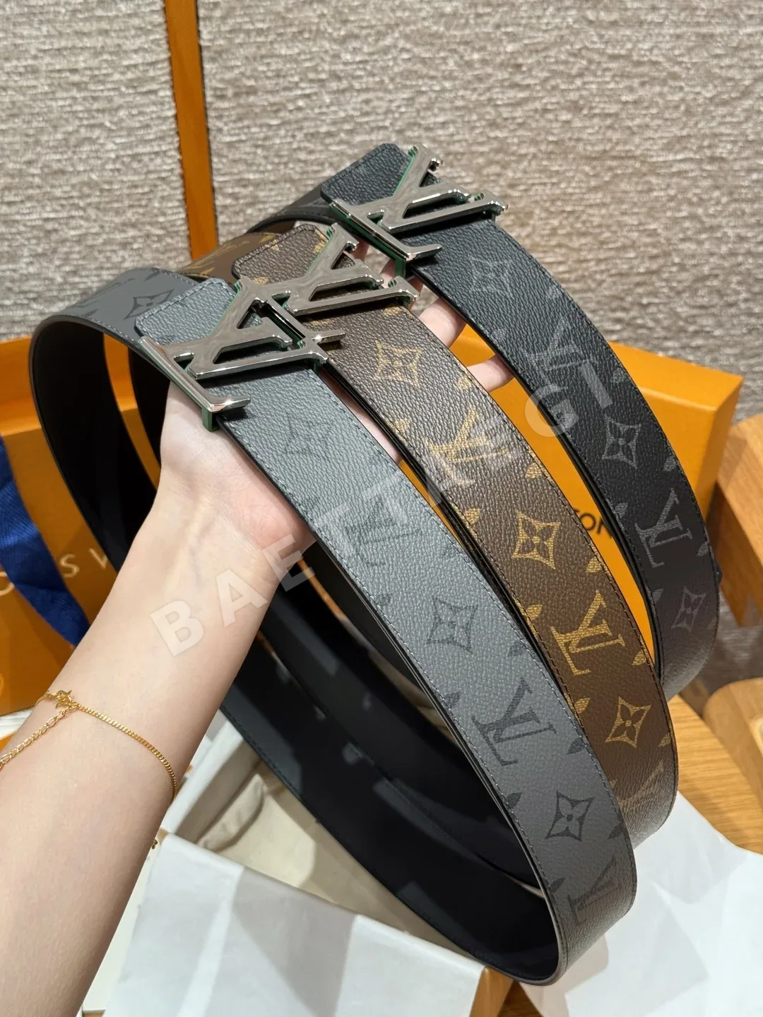 루이비통 이니셜 버클 40mm 리버시블 벨트 173150