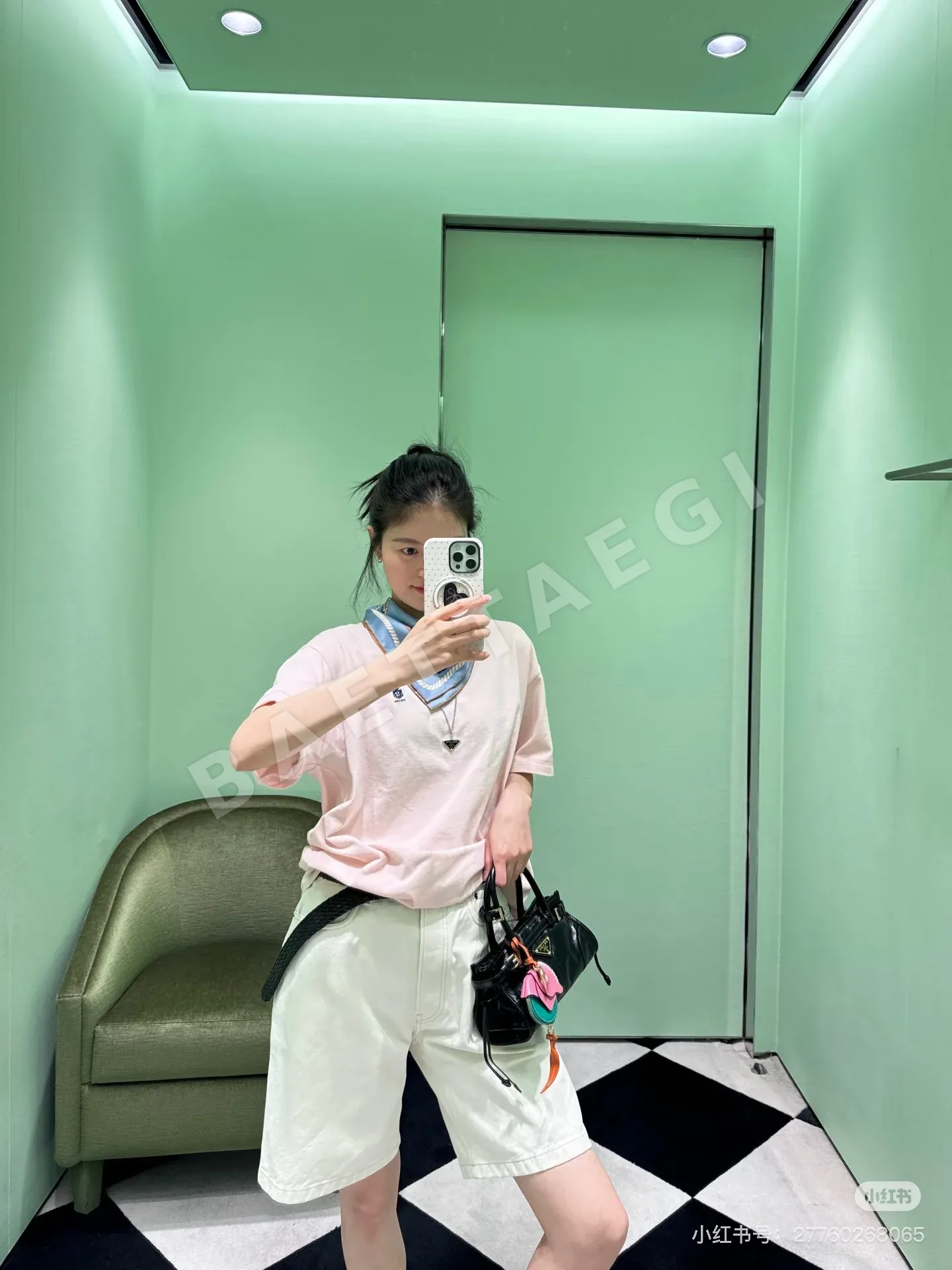 프라다 여성 크루넥 자수 반팔 티셔츠 상세 이미지 7
