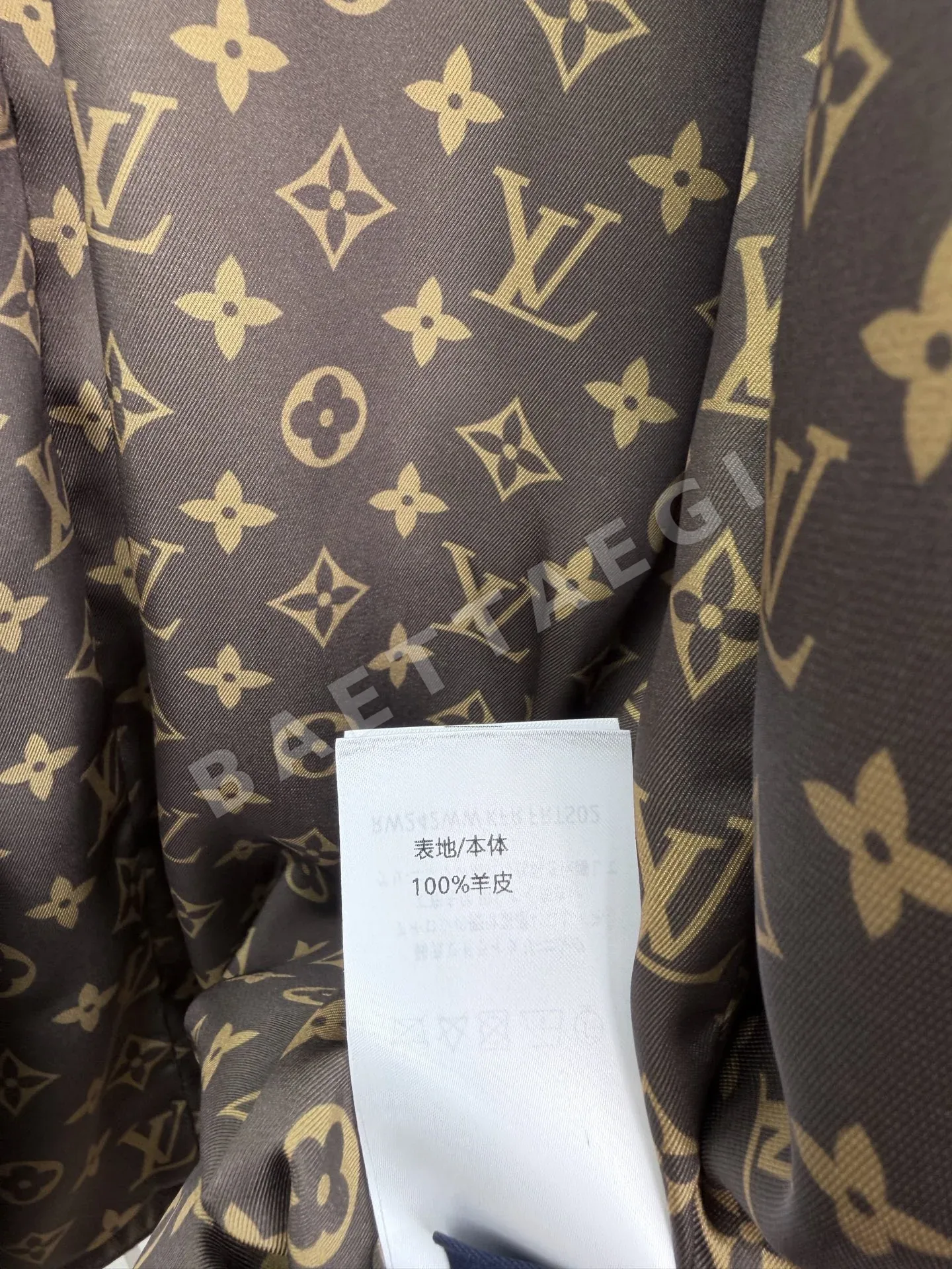 루이비통 후드 램스킨 가죽 여성 자켓 상세 이미지 9