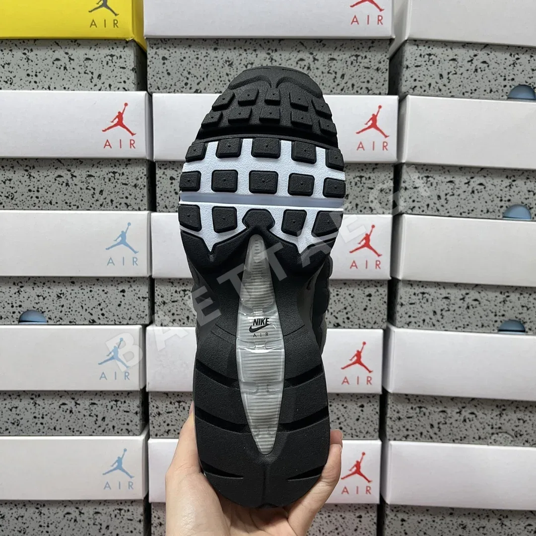 나이키 [KZ2.0] 에어 맥스 95 OG HJ5996-002 201154 Nike Air Max 95 OG Big Bubble Blue 상세 이미지 2