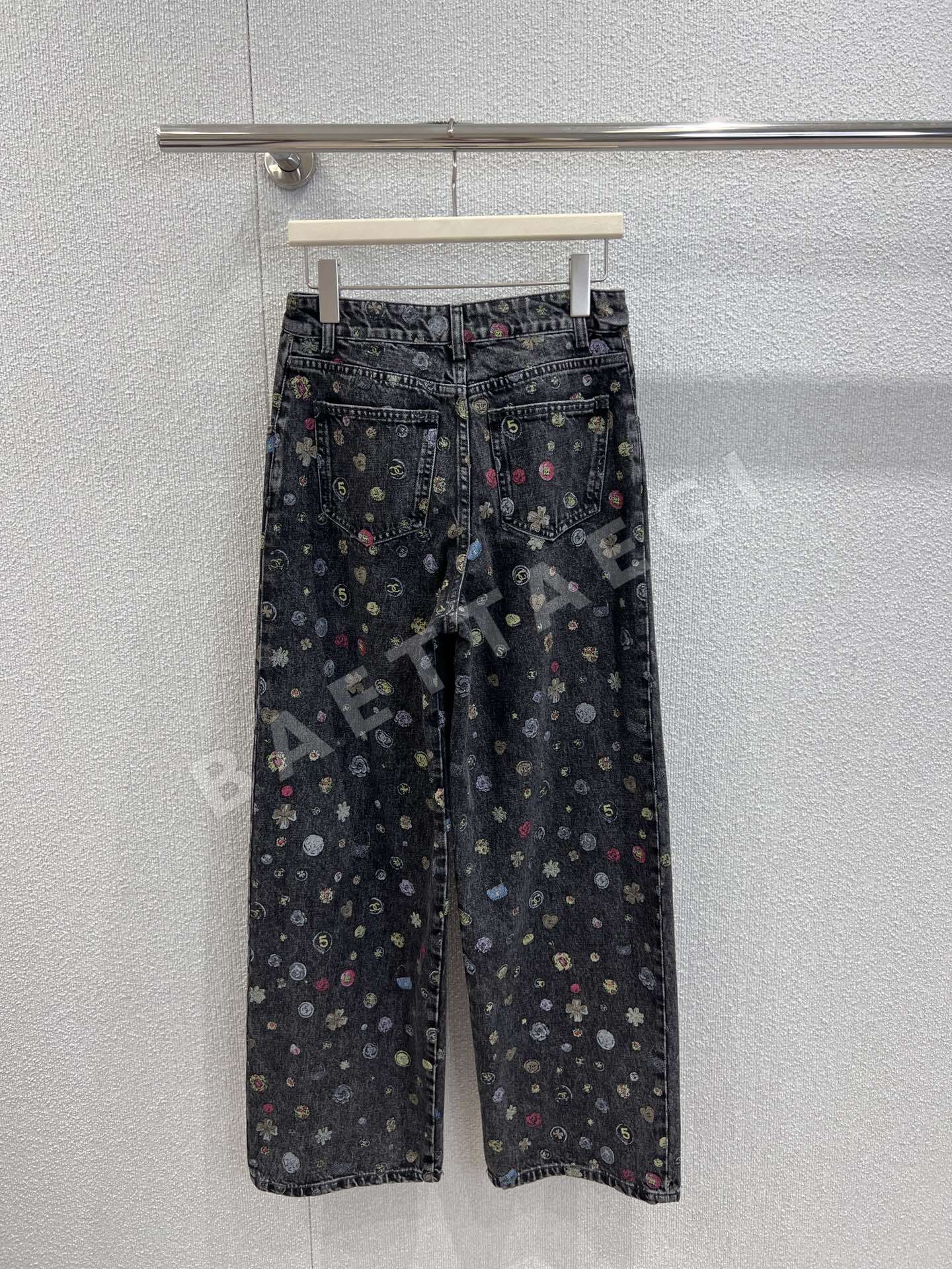 샤넬 메티에다르 그래피티 와이드 레그 데님 바지 상세 이미지 2