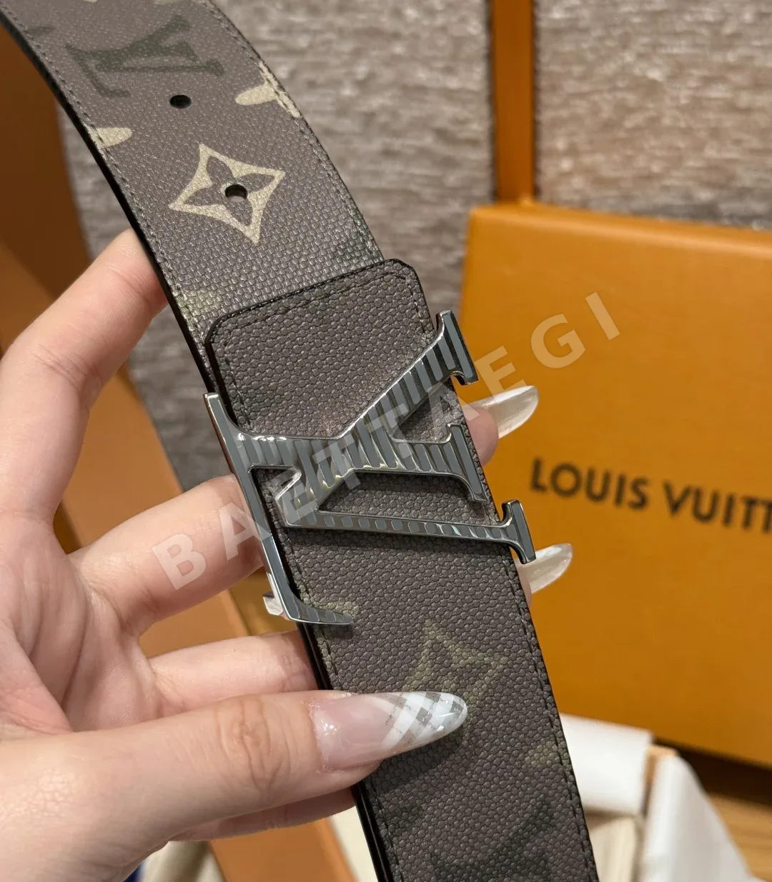 루이비통 디멘션 모노그램 헤리티지 40mm 리버시블 벨트 상세 이미지 5