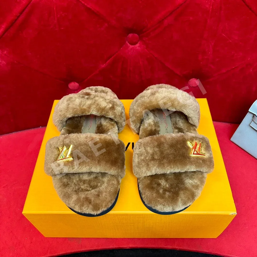 루이비통 양모 슬리퍼 3779