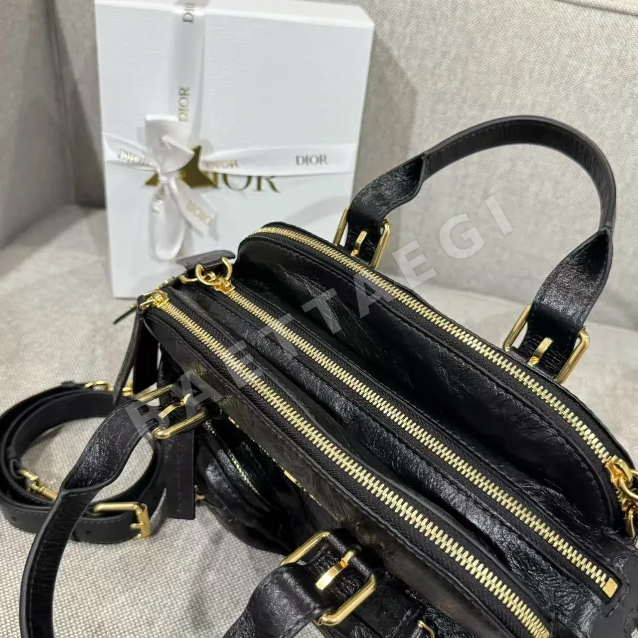 디올 블랙 플리츠 카프스킨 미니 숄더백 상세 이미지 3