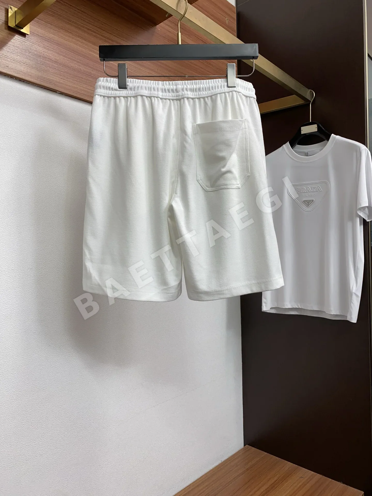 로로피아나 남성 테크니컬 파이버 반팔 폴로 티셔츠 & 반바지 세트 상세 이미지 6