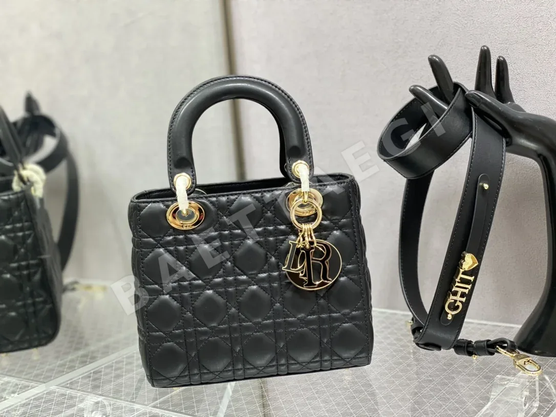 디올 램스킨 퀼팅 레이디 핸드백 상세 이미지 2