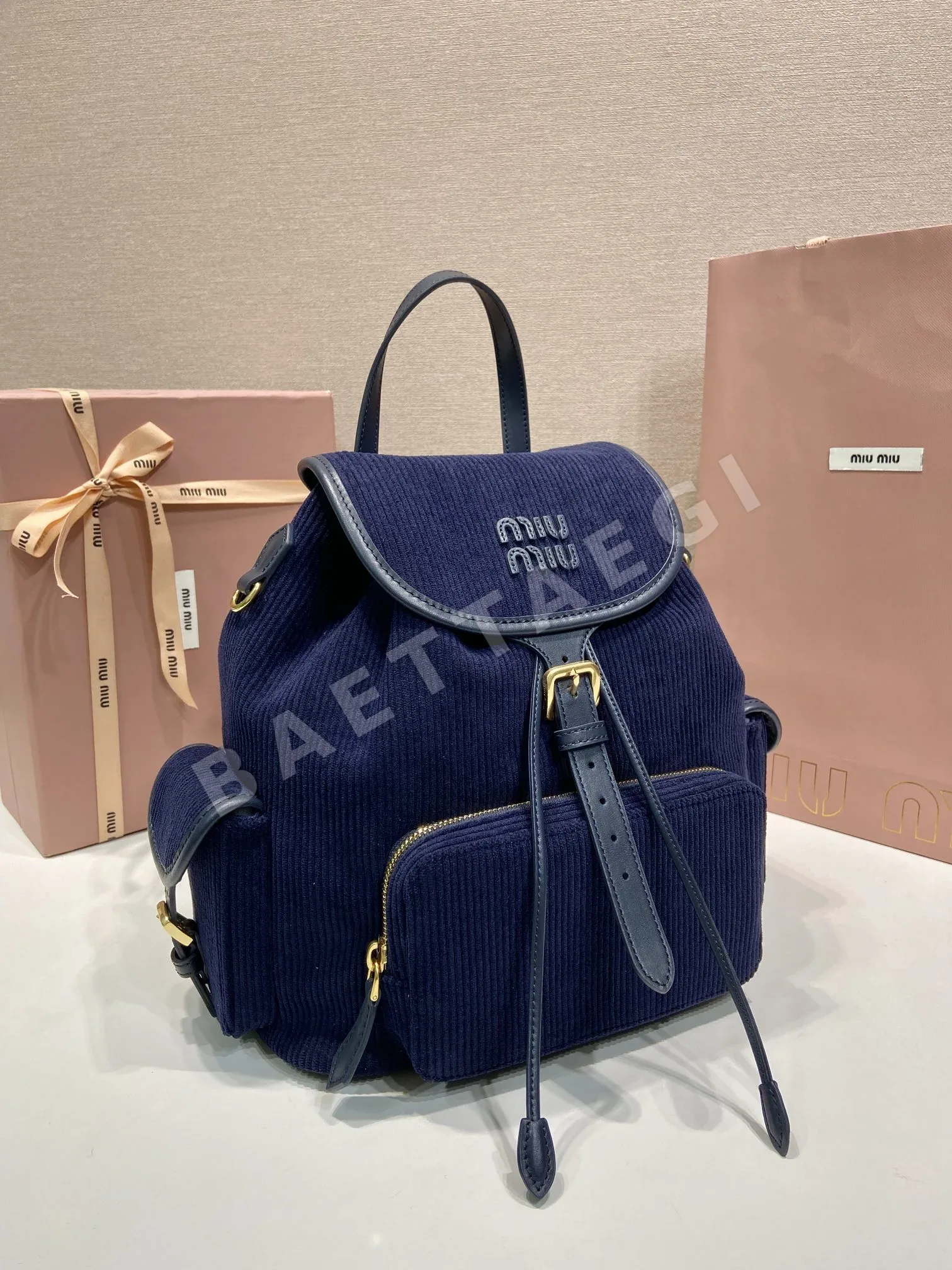 미우미우 코듀로이 백팩 5BZ042 상세 이미지 2