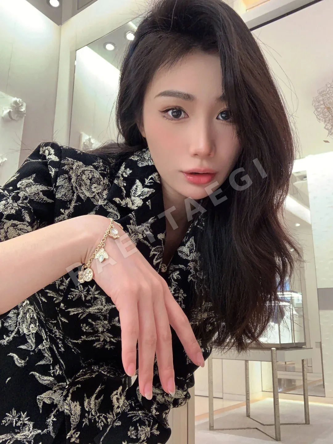 디올 행운 모티브 팔찌 상세 이미지 7