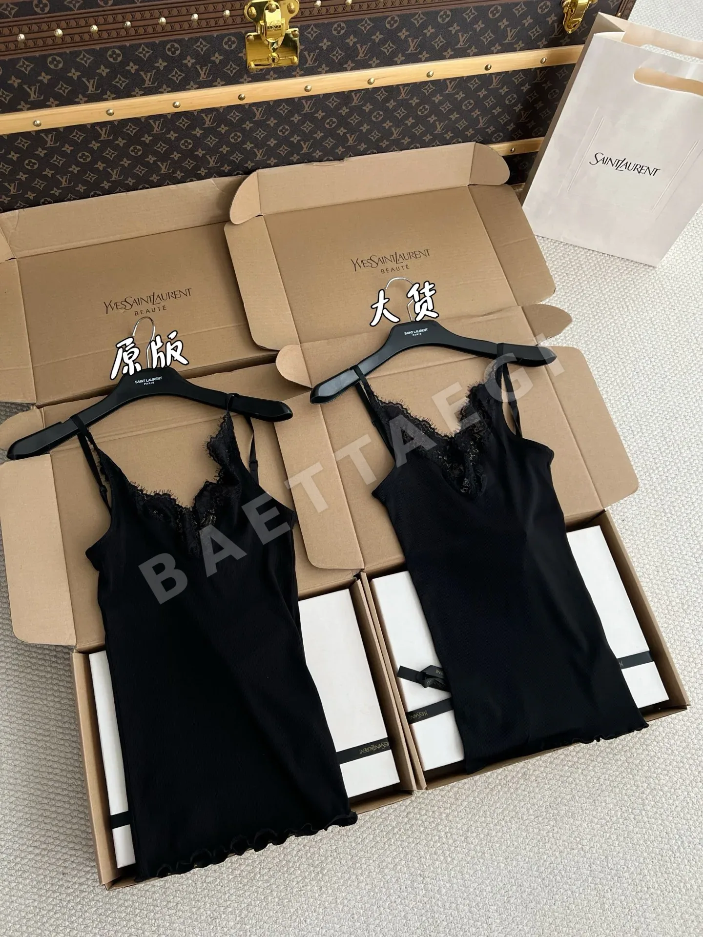 생로랑 여성 반팔 티셔츠 상세 이미지 4