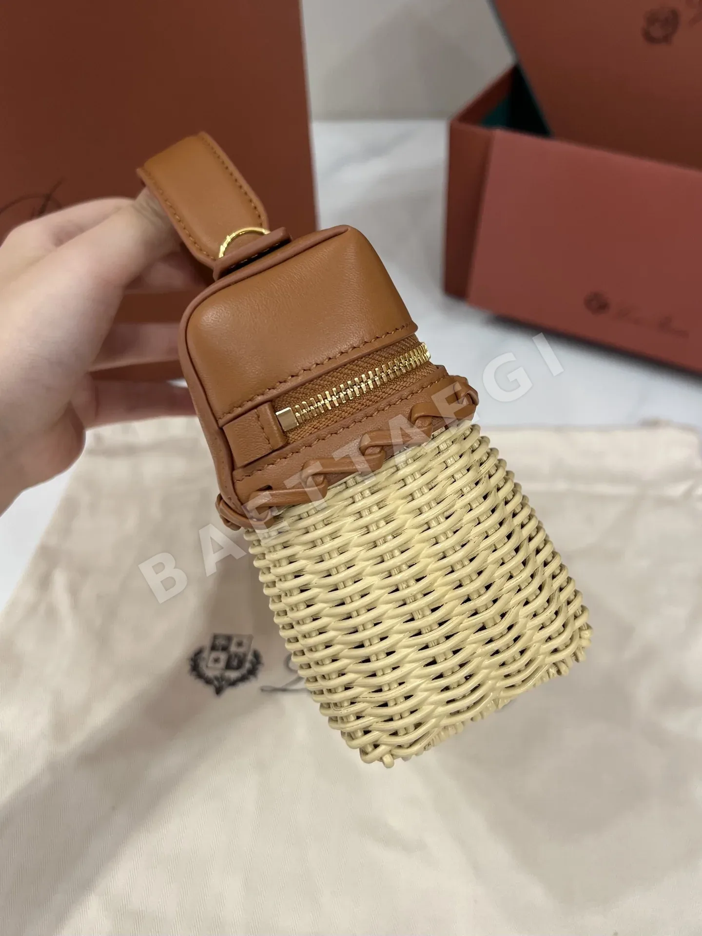로로피아나 대나무 소가죽 패치워크 가방 상세 이미지 3