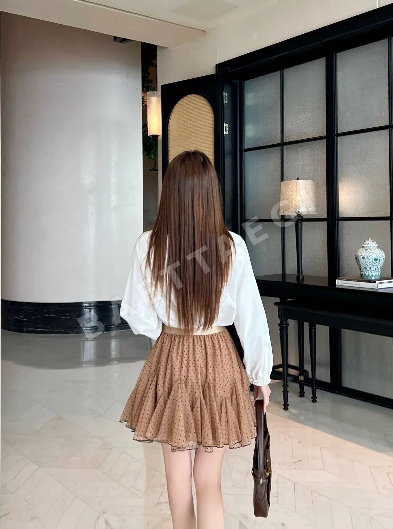 미우미우 프릴 스탠드카라 여성 셔츠 상세 이미지 5