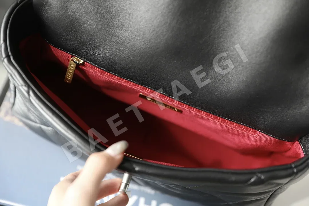 샤넬 미디움 플랩백 블랙 실버 가방 상세 이미지 7