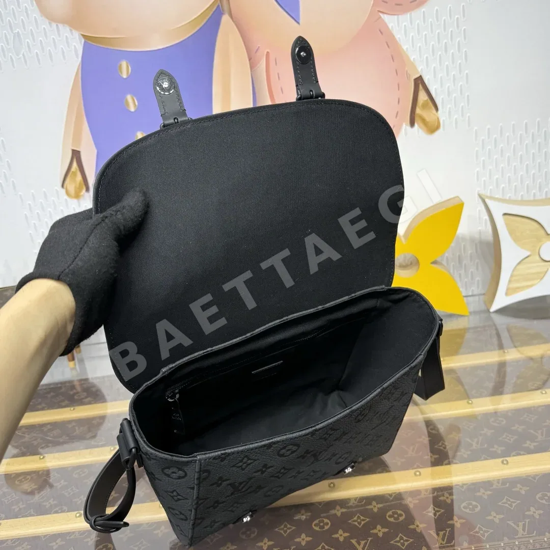 루이비통 크리스토퍼 메신저백 M28324 가방 상세 이미지 9