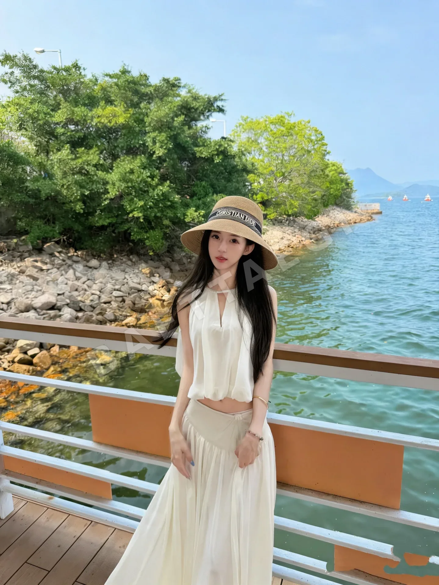 디올 웨빙 스트로우 버킷햇 133632