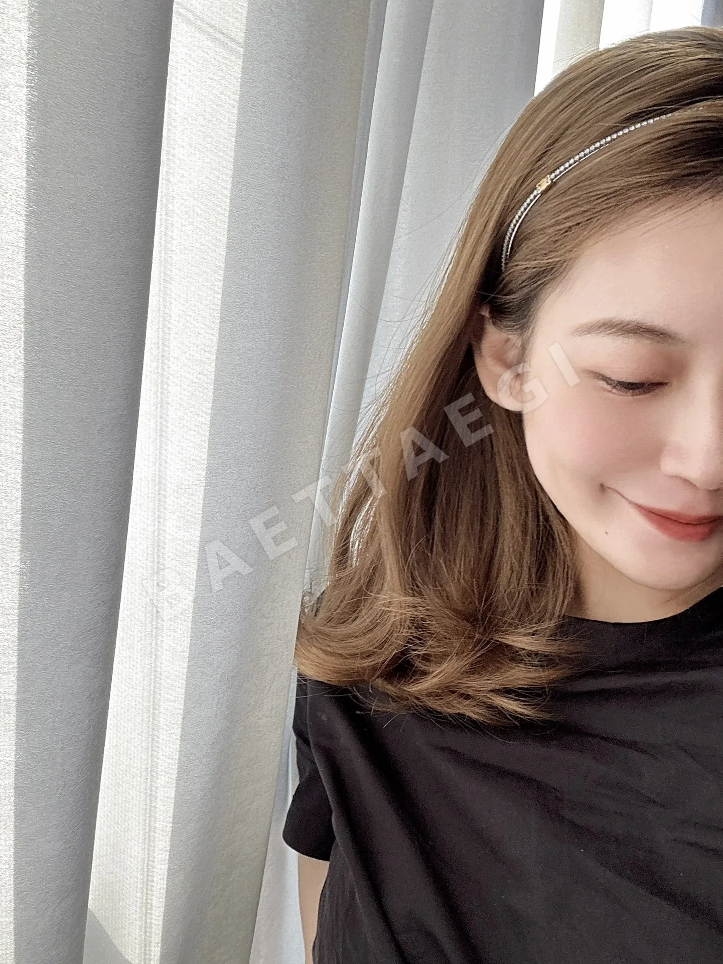 셀린느 미니멀 디테일 헤어밴드 상세 이미지 2