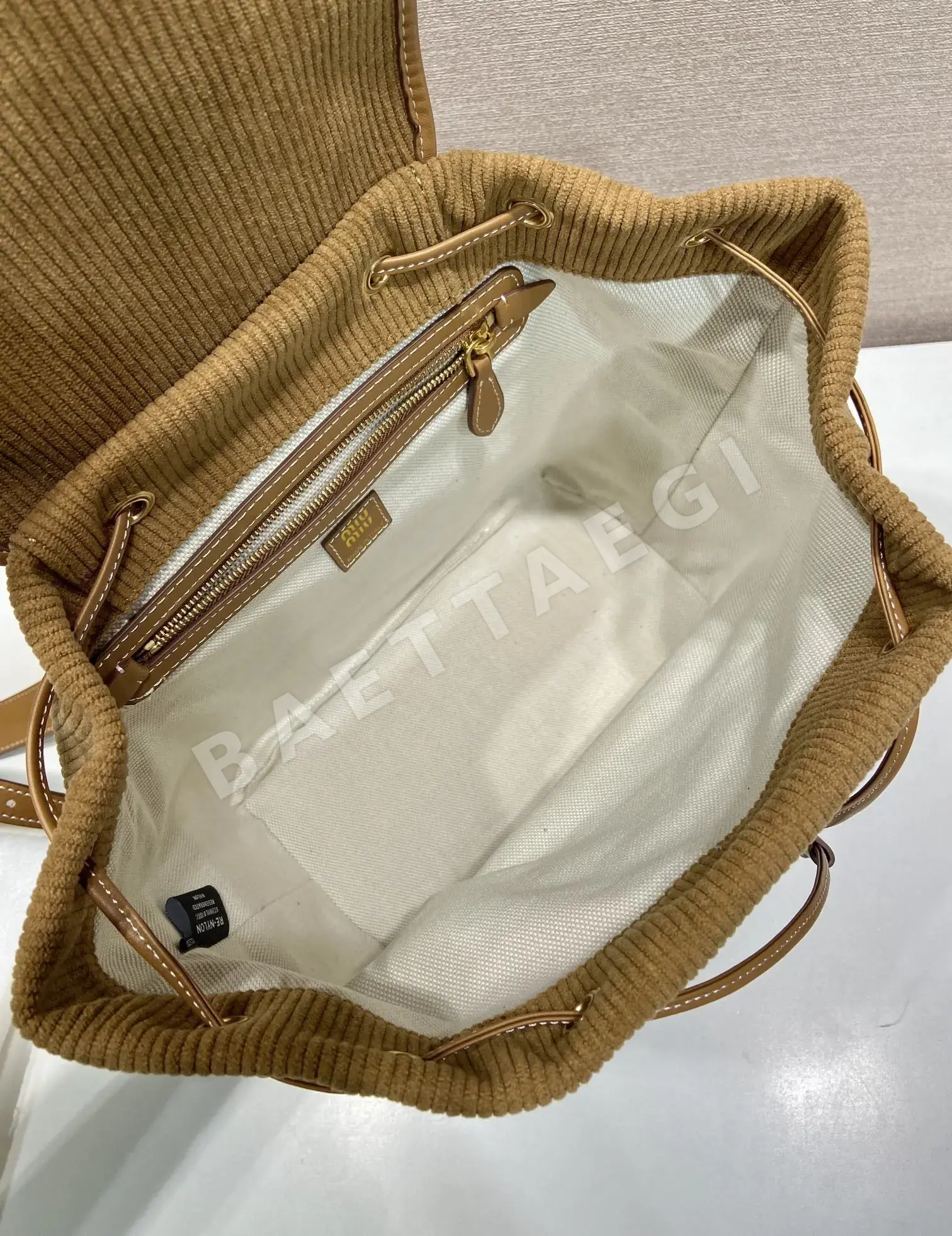 미우미우 코듀로이 다중 포켓 백팩 5BZ042 상세 이미지 8