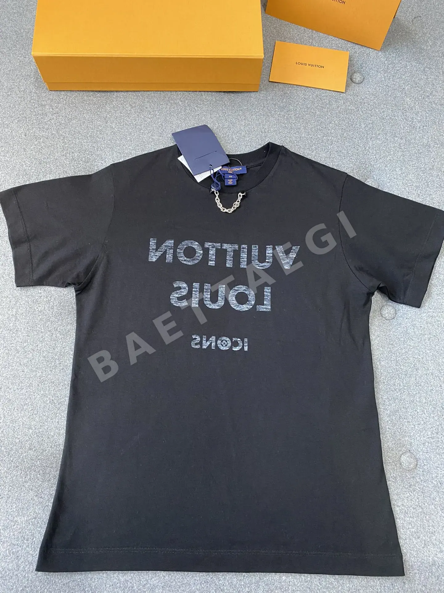 루이비통 여성 프린트 코튼 반팔 티셔츠 상세 이미지 2