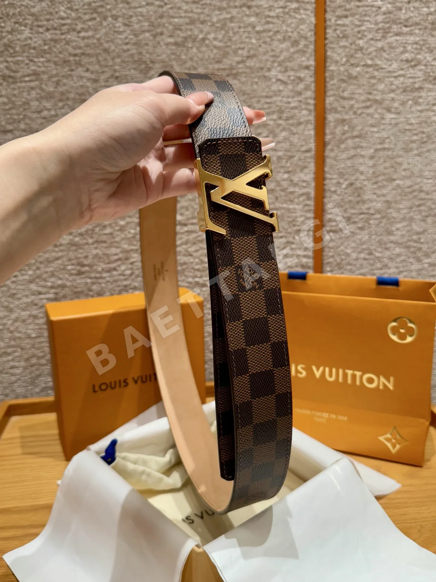 루이비통 다모플라주 리버시블 벨트 상세 이미지 4