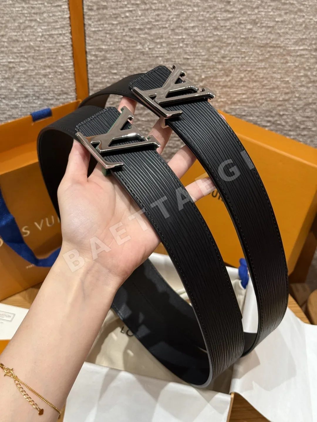 루이비통 타임리스 에피 40mm 리버시블 벨트 173114