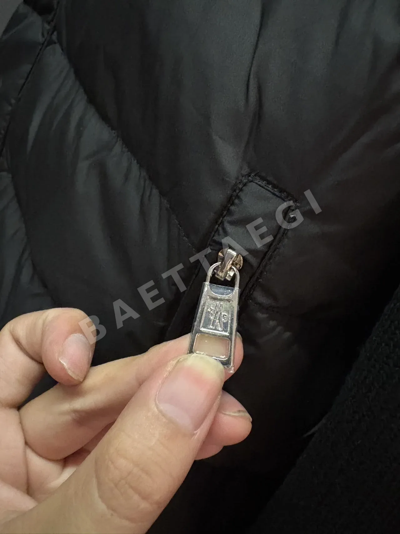 몽클레르 패딩 집업 코튼 가디건 상세 이미지 3