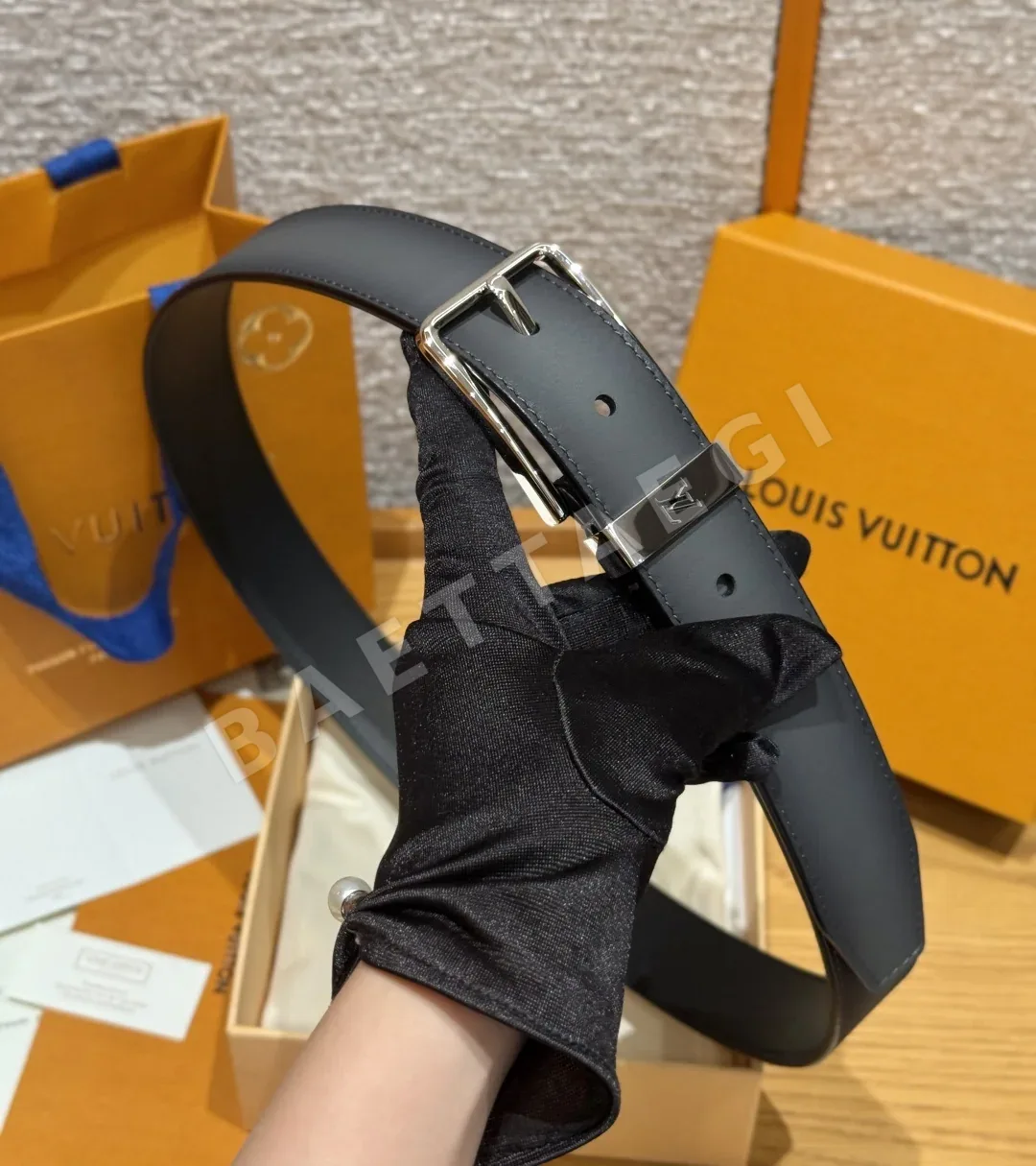 루이비통 폰느프 35mm 소가죽 벨트 남성용 상세 이미지 8