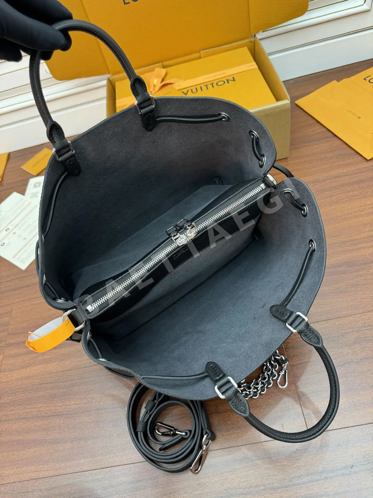 루이비통 M59200 가방 상세 이미지 9