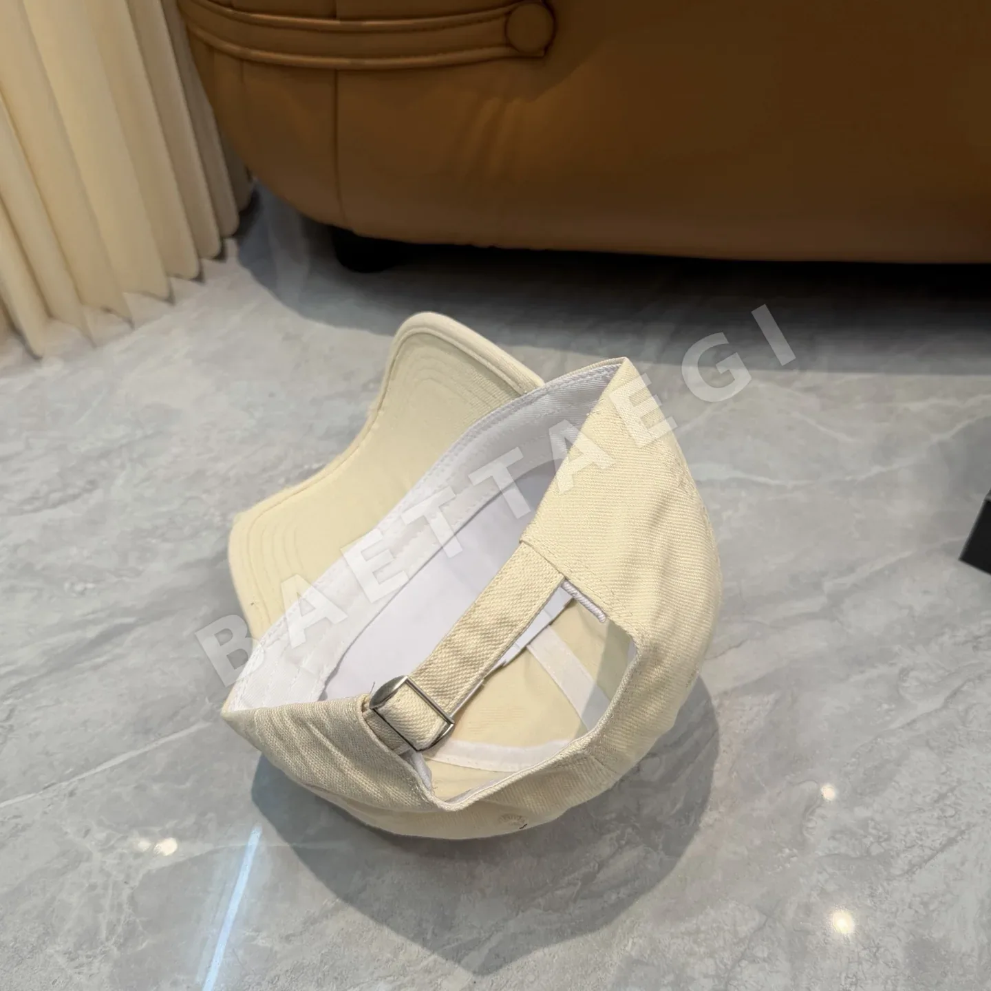 미우미우 베이스볼캡 상세 이미지 2
