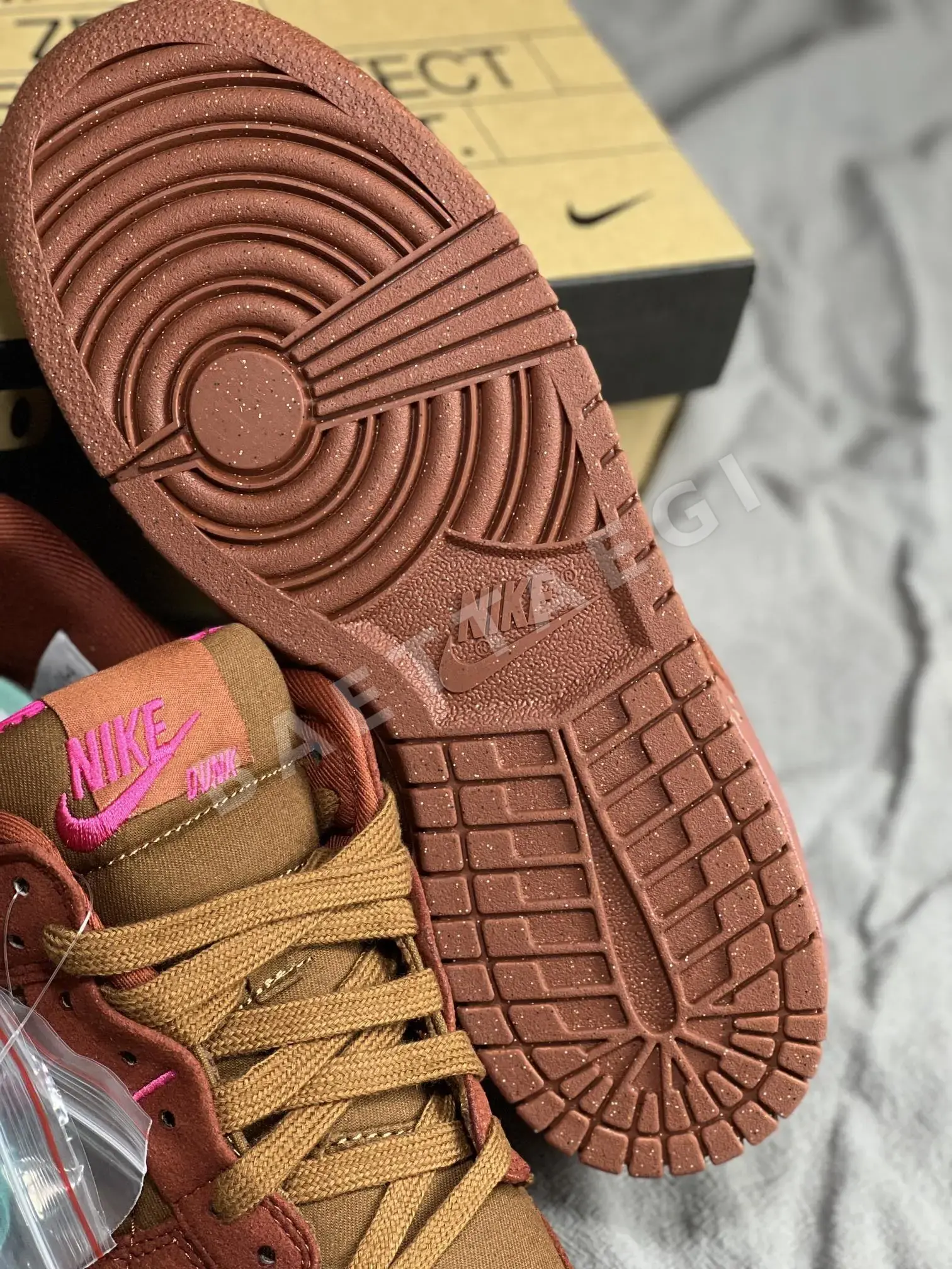 나이키덩크 Wmns Dunk Low Disrupt 2 로우탑 신발 상세 이미지 9