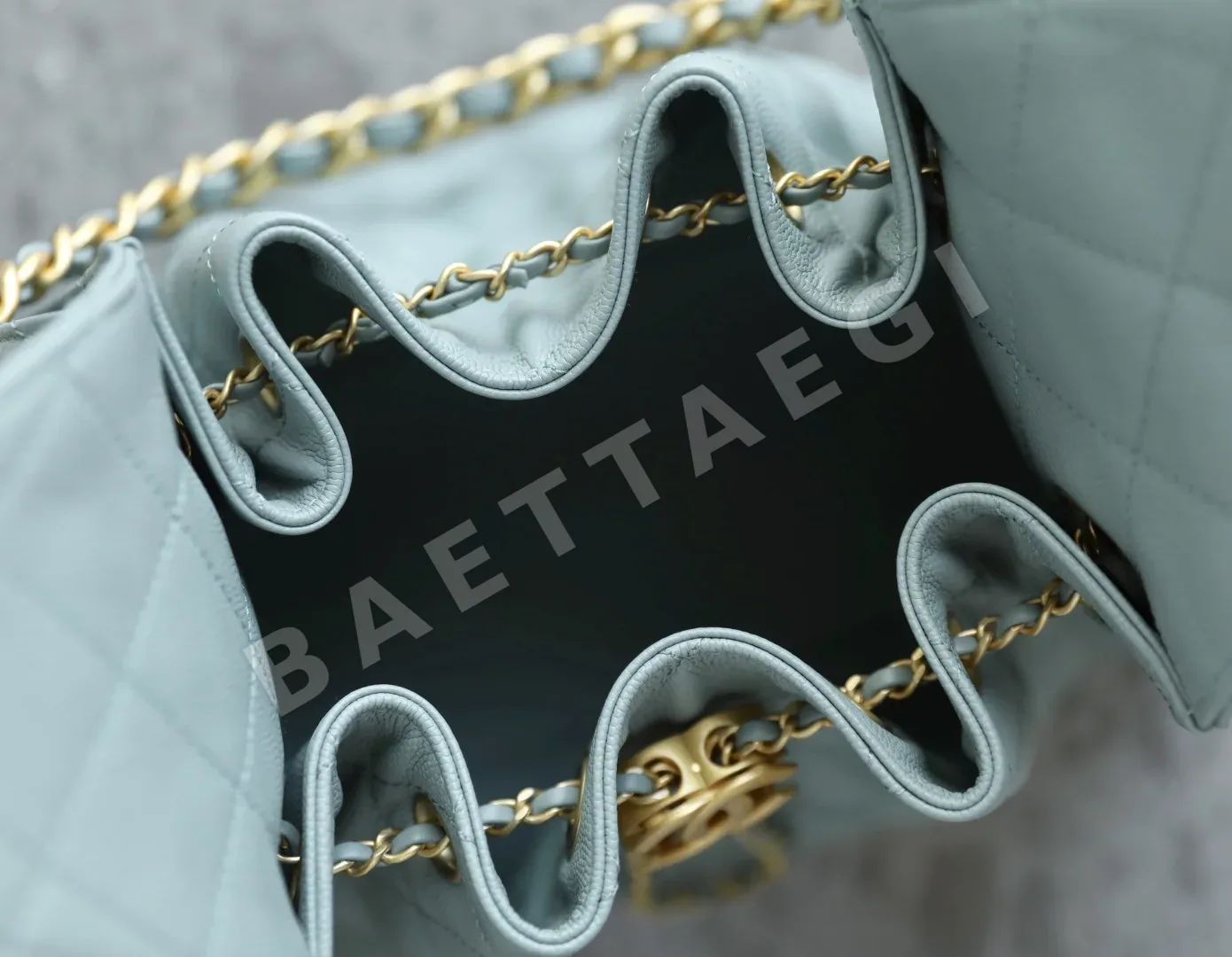 샤넬 25B 스몰 가죽 가방 그레이 25B 상세 이미지 6