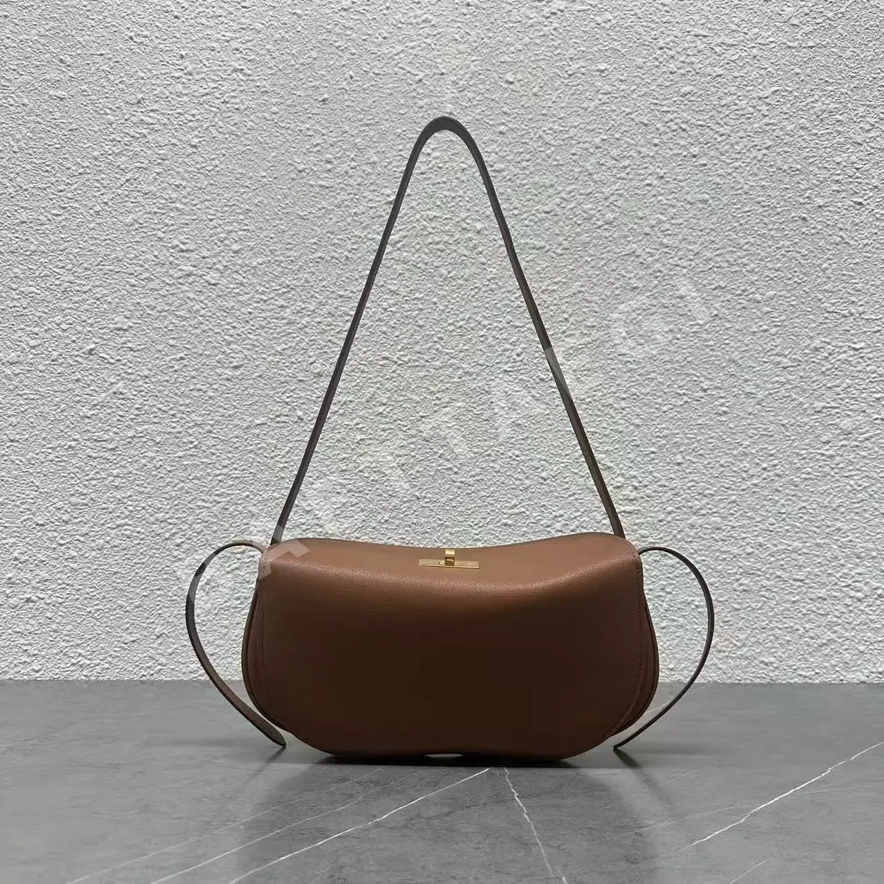 셀린느 리틀 핫도그 미니 숄더백 상세 이미지 3