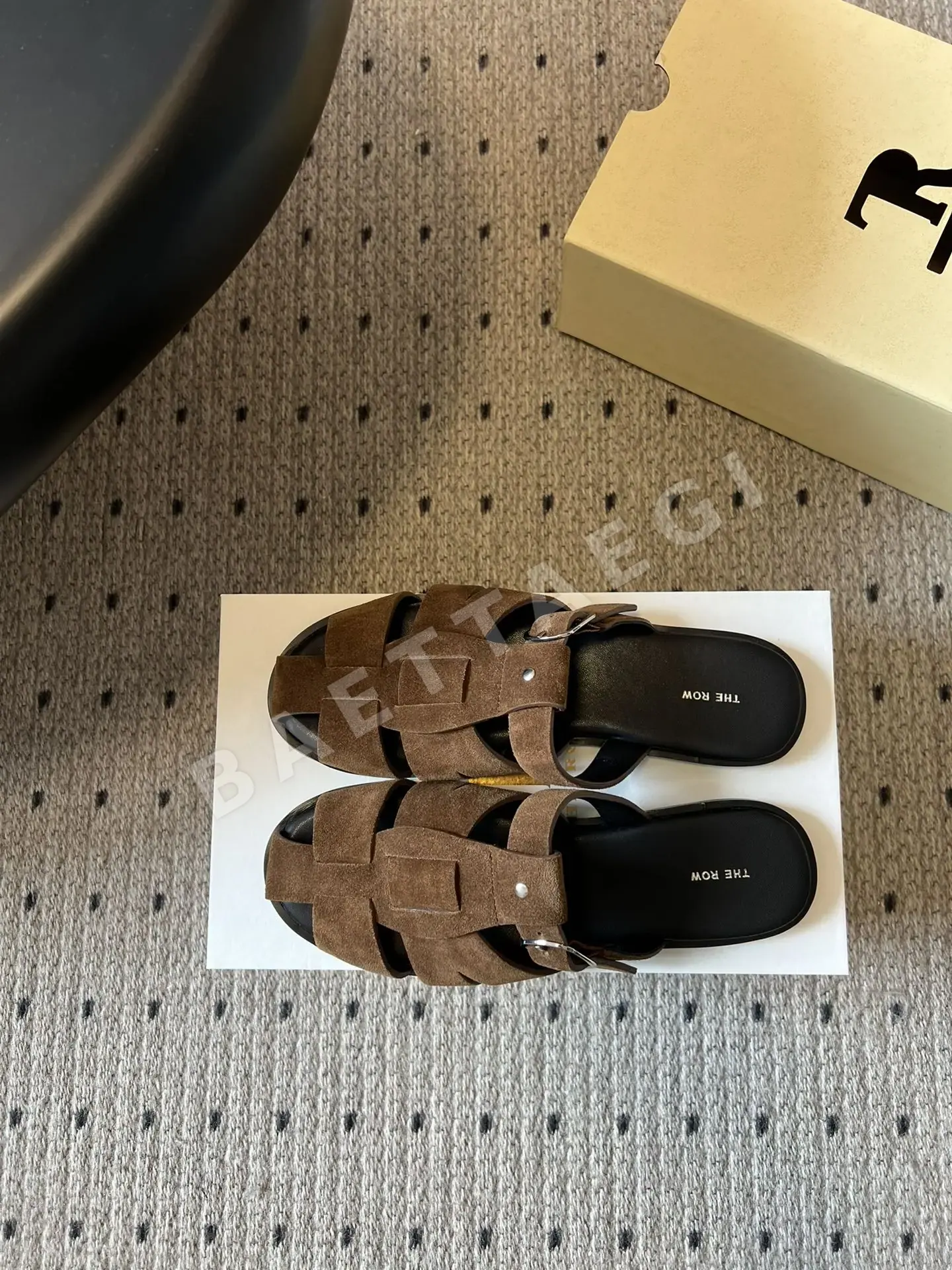 더로우 레트로 꼬임 스웨이드 로마 샌달 상세 이미지 6