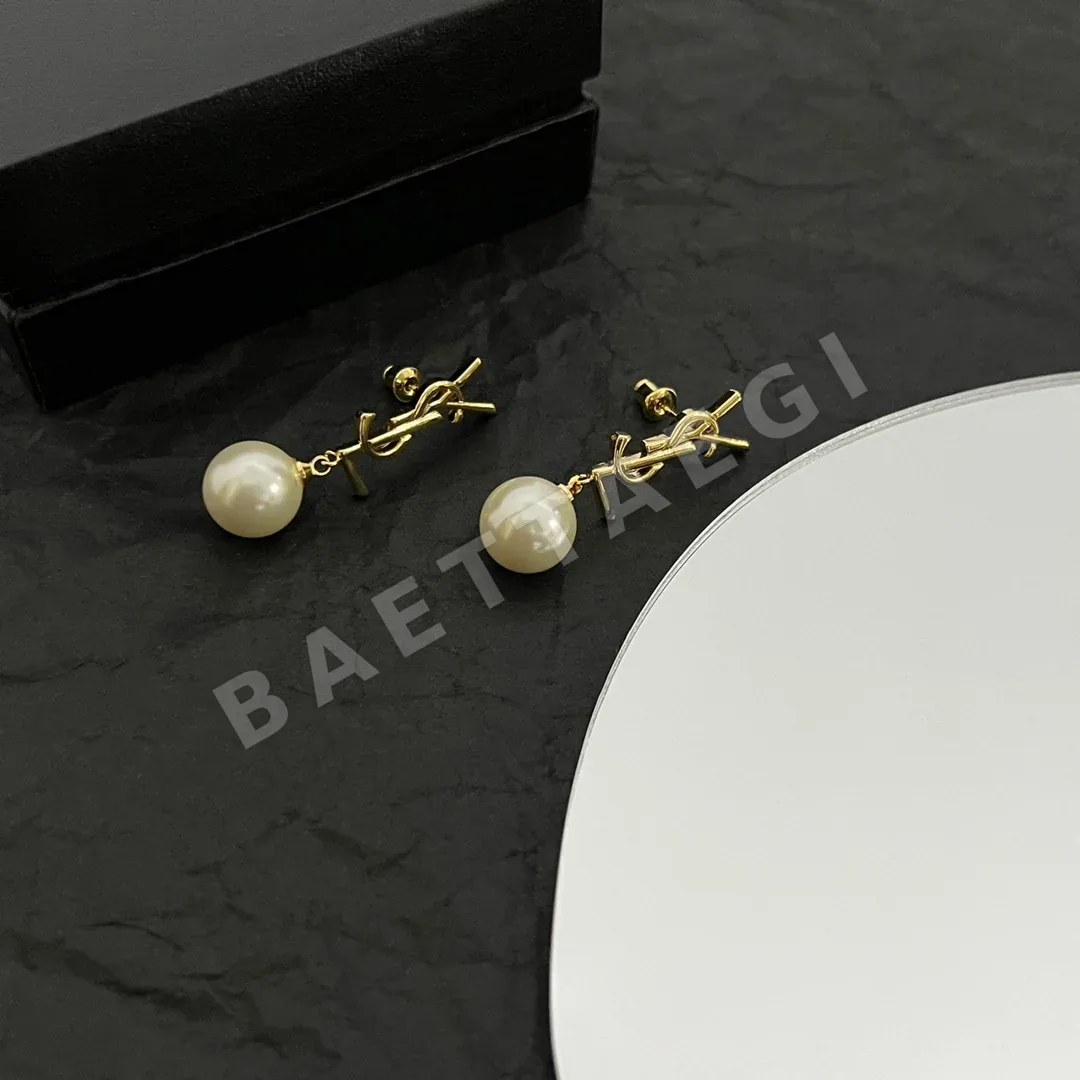 생로랑 앤티크 브론즈 골드 YSL 이니셜 귀걸이 상세 이미지 4