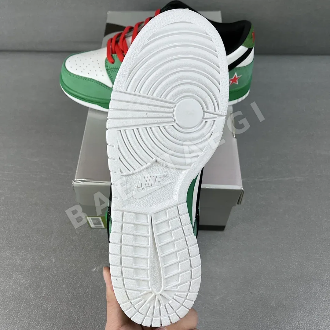 나이키 [TOP/S2] SB 덩크 로우 304292-302 200935 Nike SB Dunk Low Heineken 상세 이미지 6