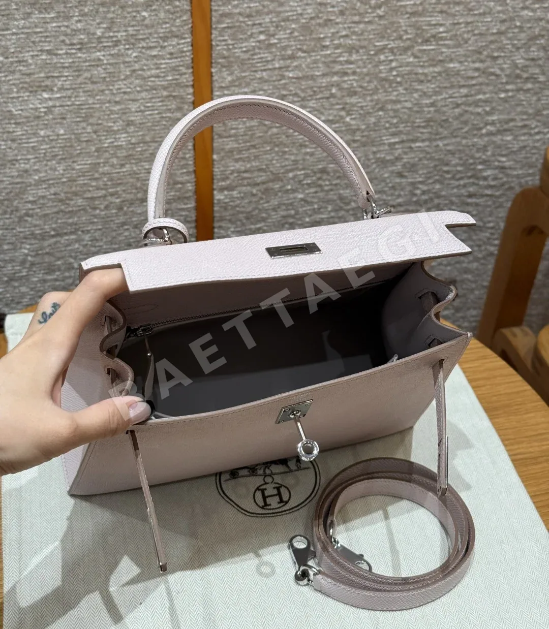 에르메스 켈리 25 모브페일 가방 상세 이미지 5