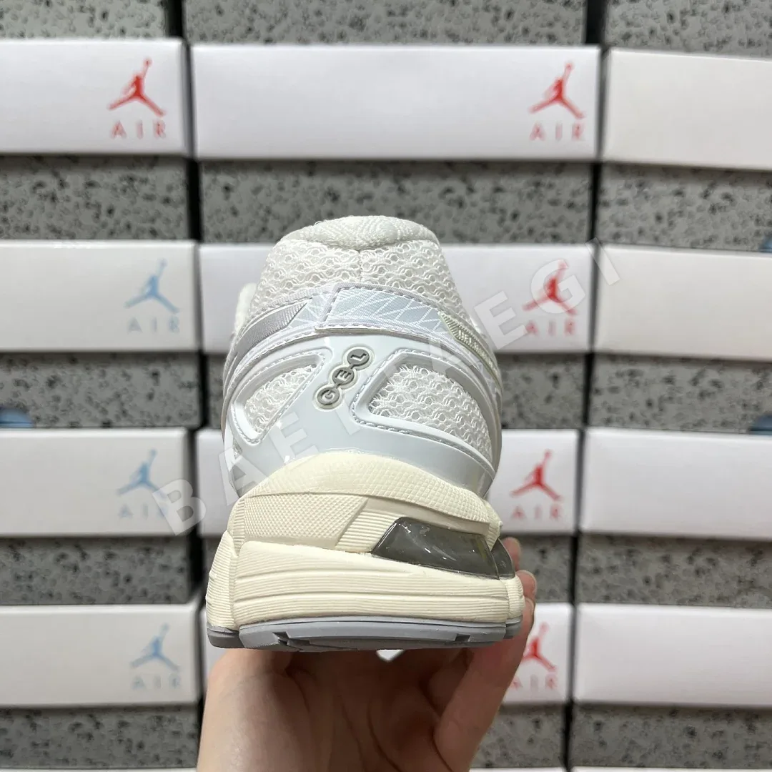 아식스 [TOP] 젤 카야노 20 1203A388-100 200413 Asics Gel-Kayano 20 White Pure Silver 상세 이미지 3