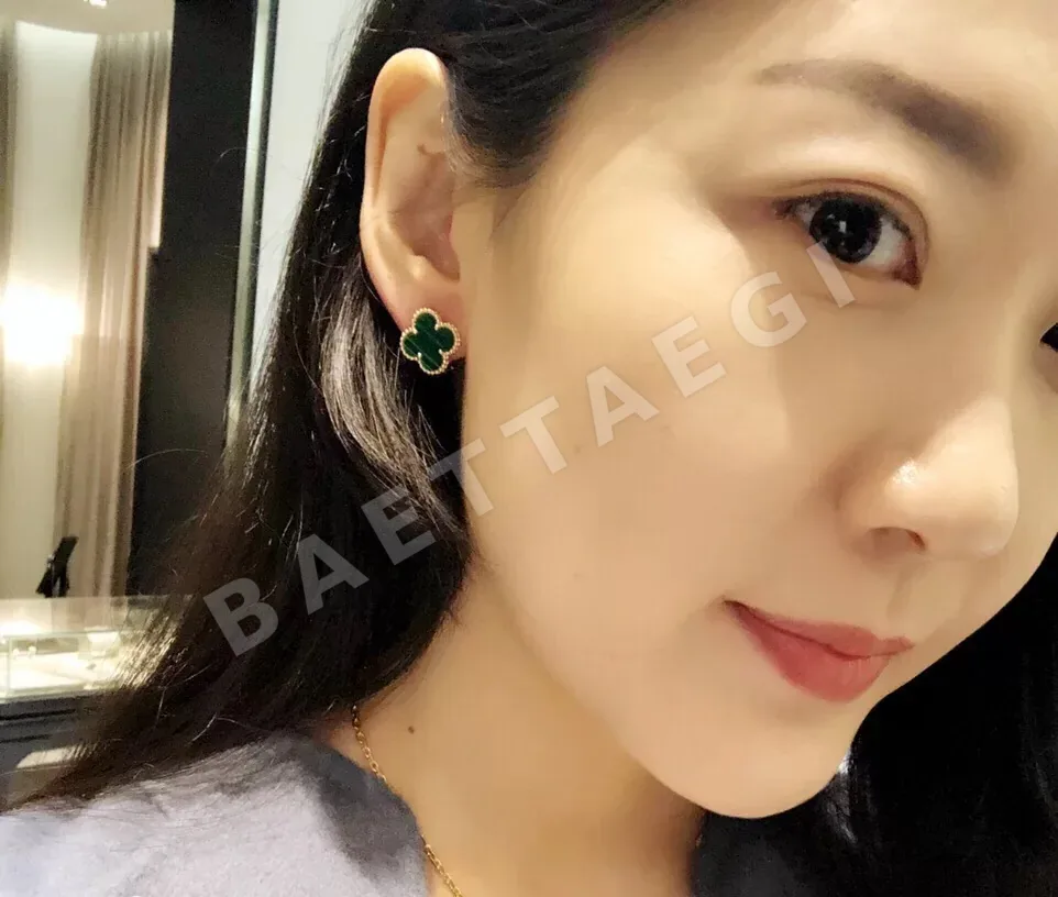 반클리프앤아펠 네 잎 클로버 피콕 그린 귀걸이 상세 이미지 2