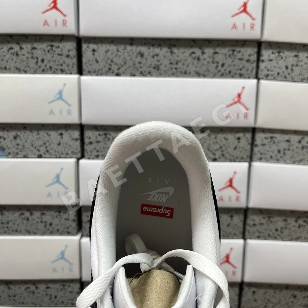 나이키 [GX] 에어 포스 1 로우 CU9225-102 201928 Nike Air Force 1 Low Supreme White Black 상세 이미지 5