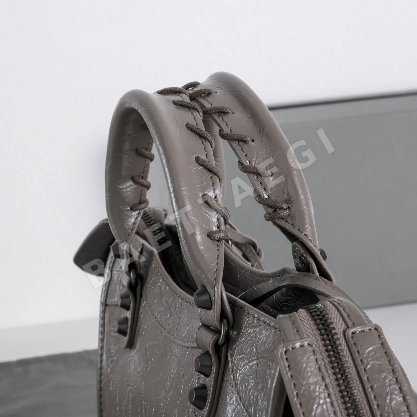 발렌시아가 Barco Lecity 24 cm 가방 상세 이미지 5