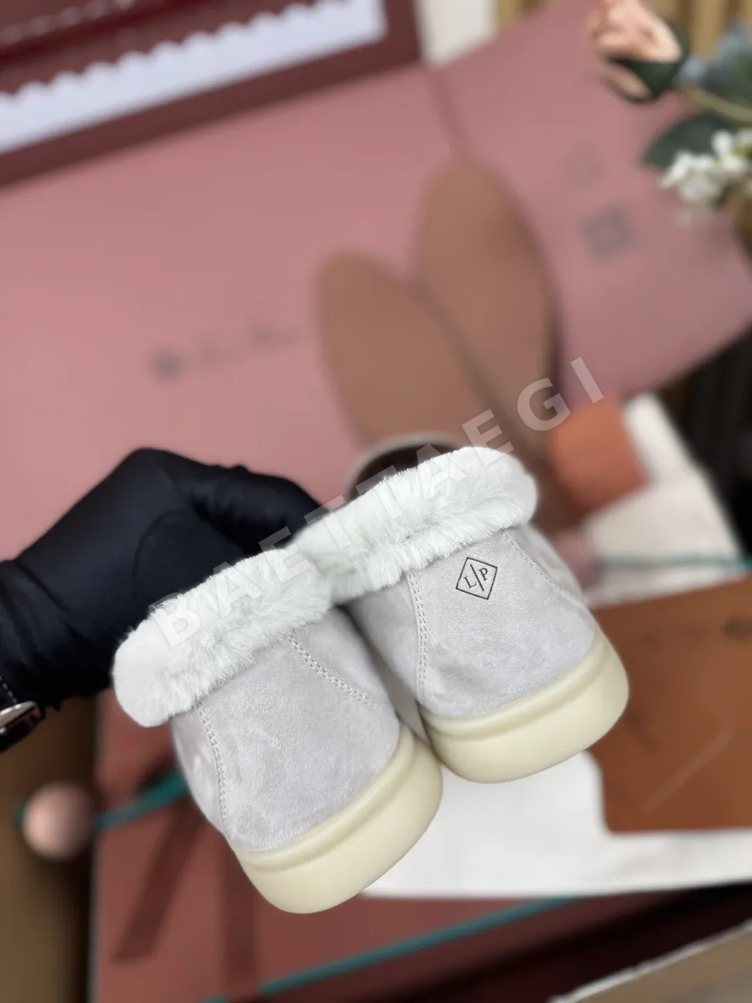 로로피아나 코요테 퍼 로우컷 신발 상세 이미지 7
