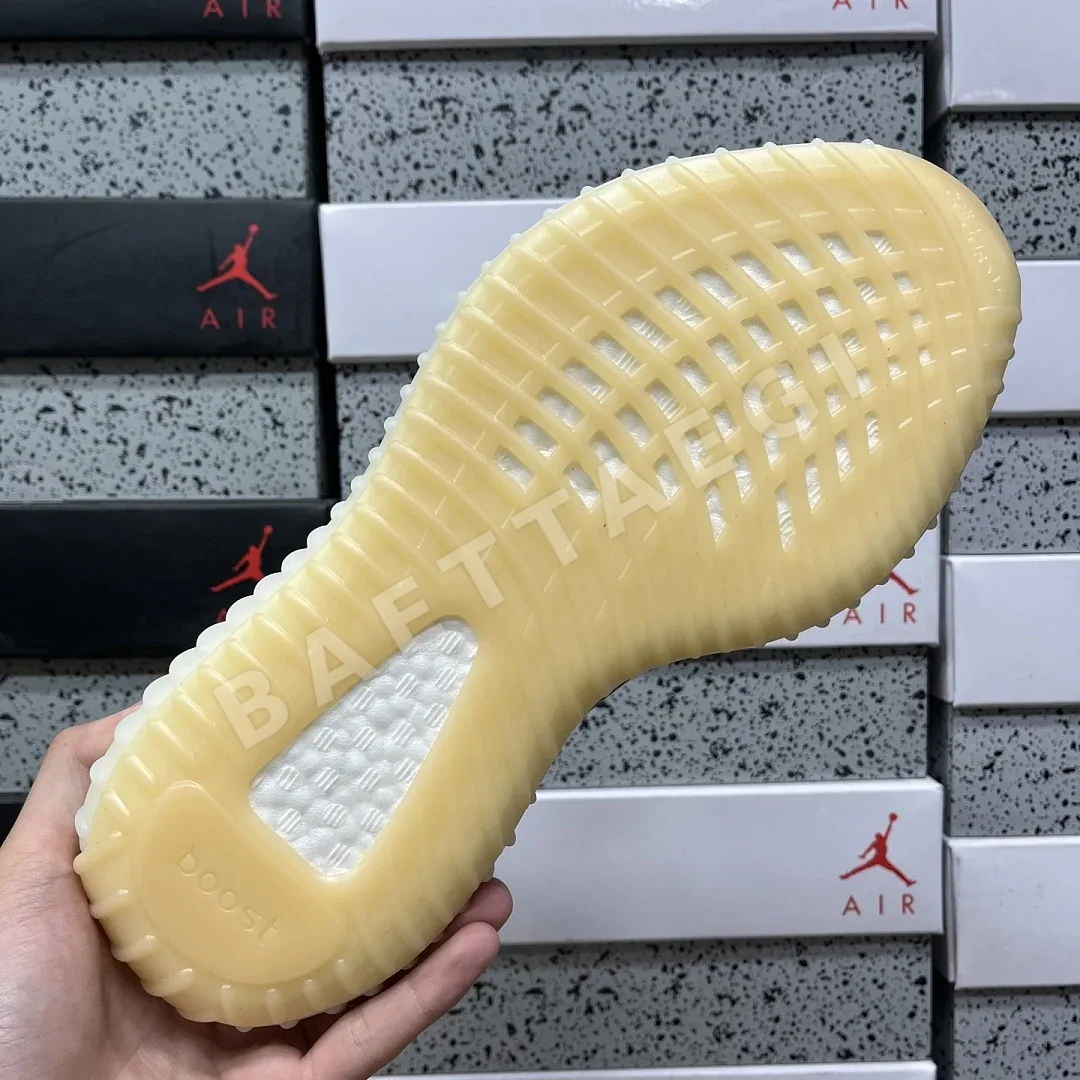 아디다스 [XQ] 이지 부스트 350 V2 GY7658 200791 Adidas Yeezy Boost 350 V2 Ash Pearl 상세 이미지 2
