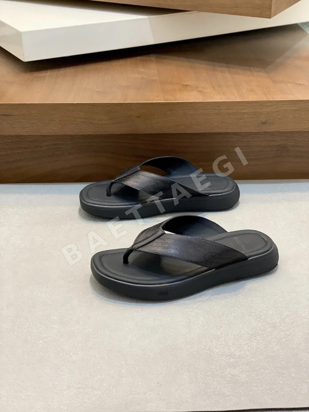 벨루티 손채색 수제 송아지가죽 남성 신발 상세 이미지 3