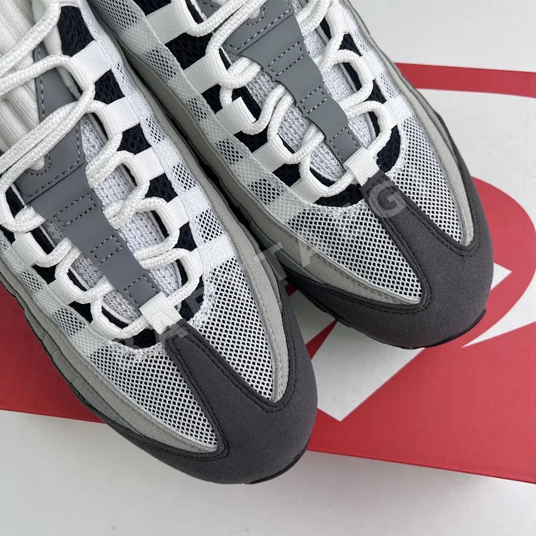 나이키 [GX] 에어 맥스 95 OG AT2865-003 201226 Nike Air Max 95 OG Black Anthracite 상세 이미지 5