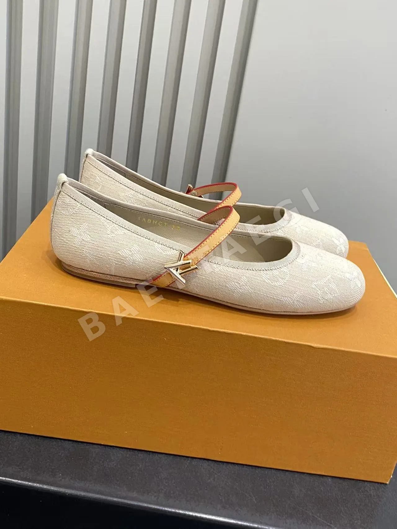 루이비통 데님 메리제인 플랫슈즈 상세 이미지 1