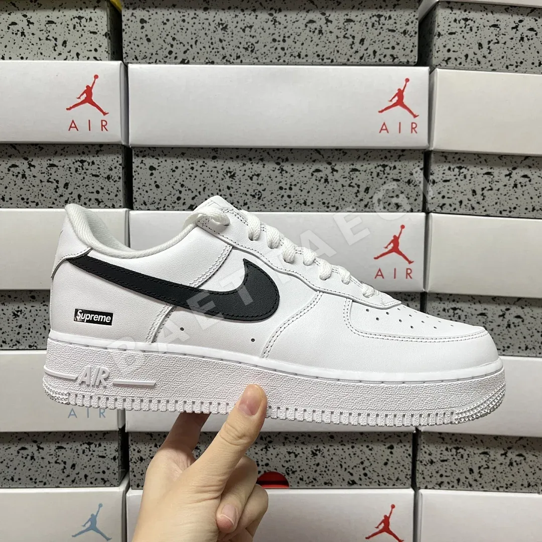 나이키 [GX] 에어 포스 1 로우 CU9225-102 201928 Nike Air Force 1 Low Supreme White Black 상세 이미지 9