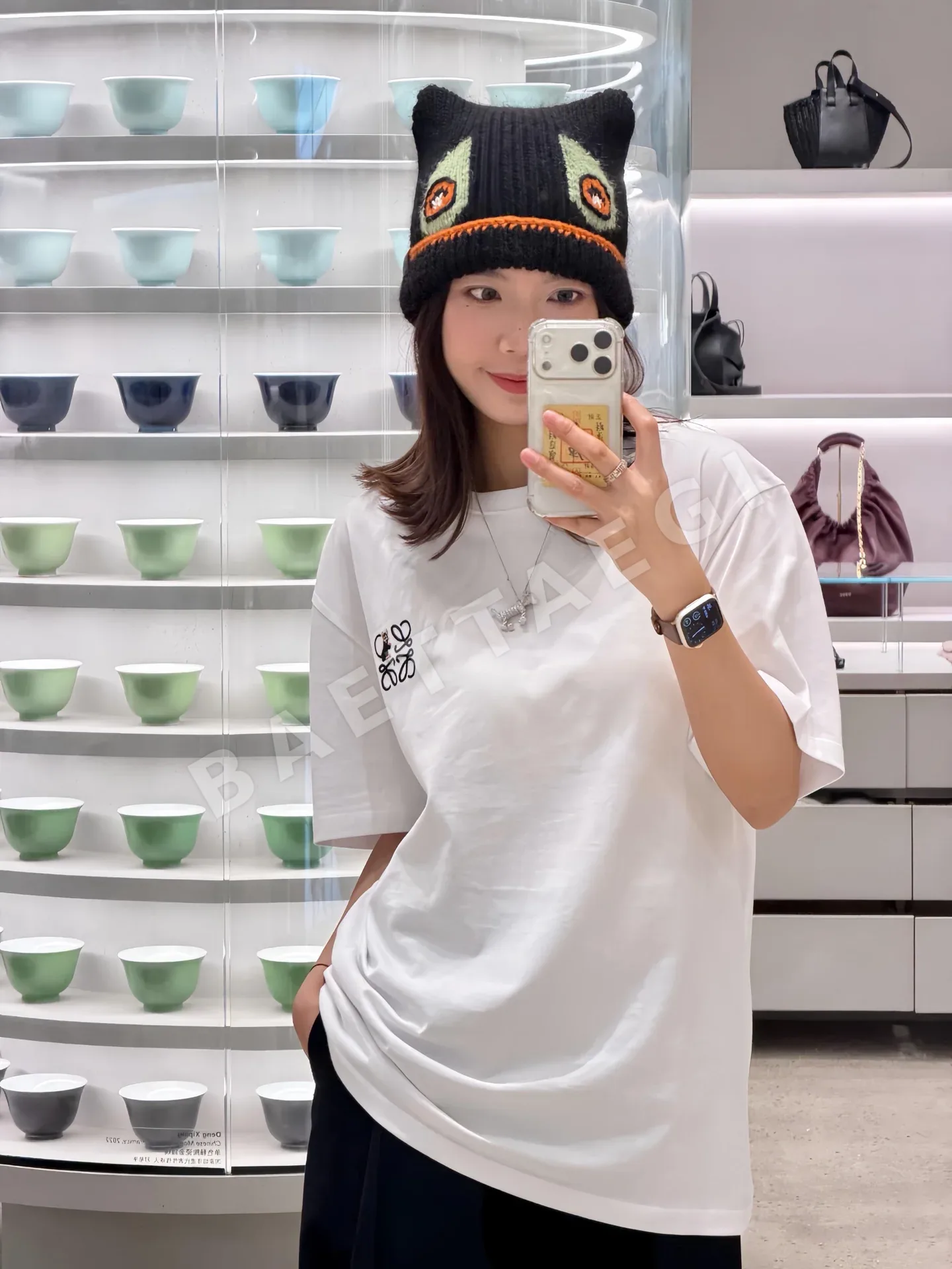 로에베 고양이 자수 반팔 티셔츠 상세 이미지 3