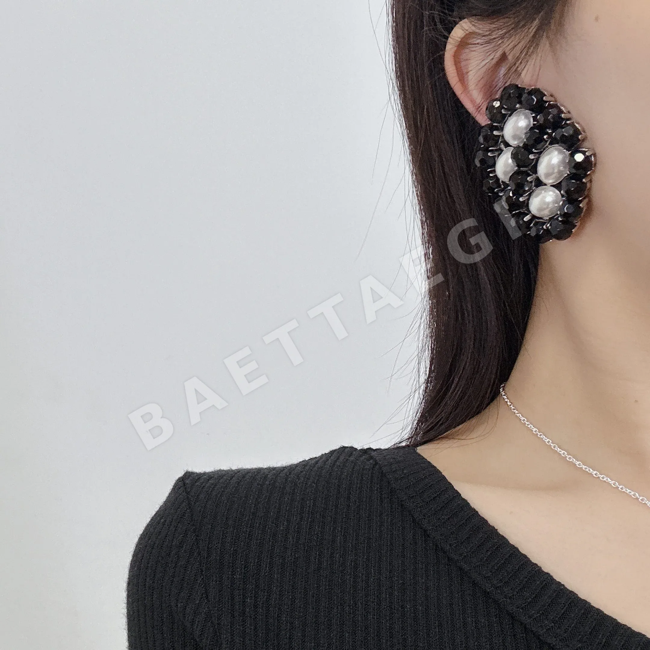 생로랑 이어클립 귀걸이 65644