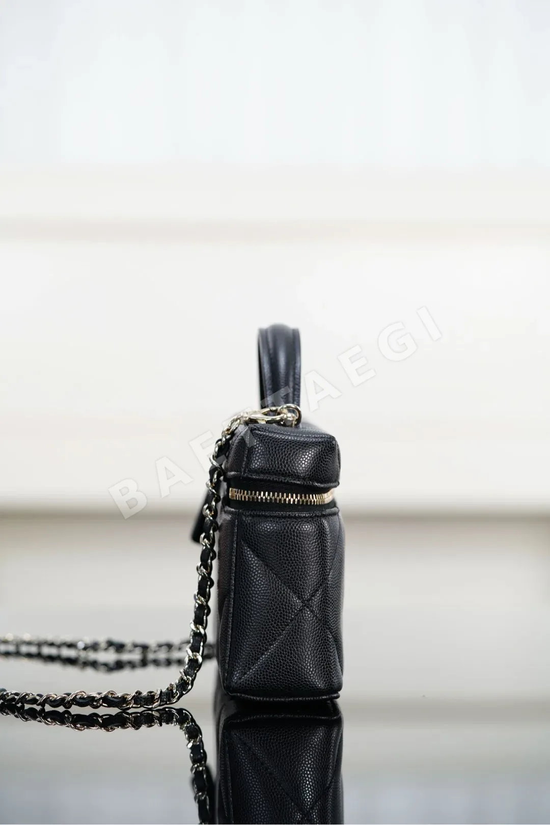 샤넬 다이아몬드 패턴 소가죽 박스 가방 상세 이미지 7