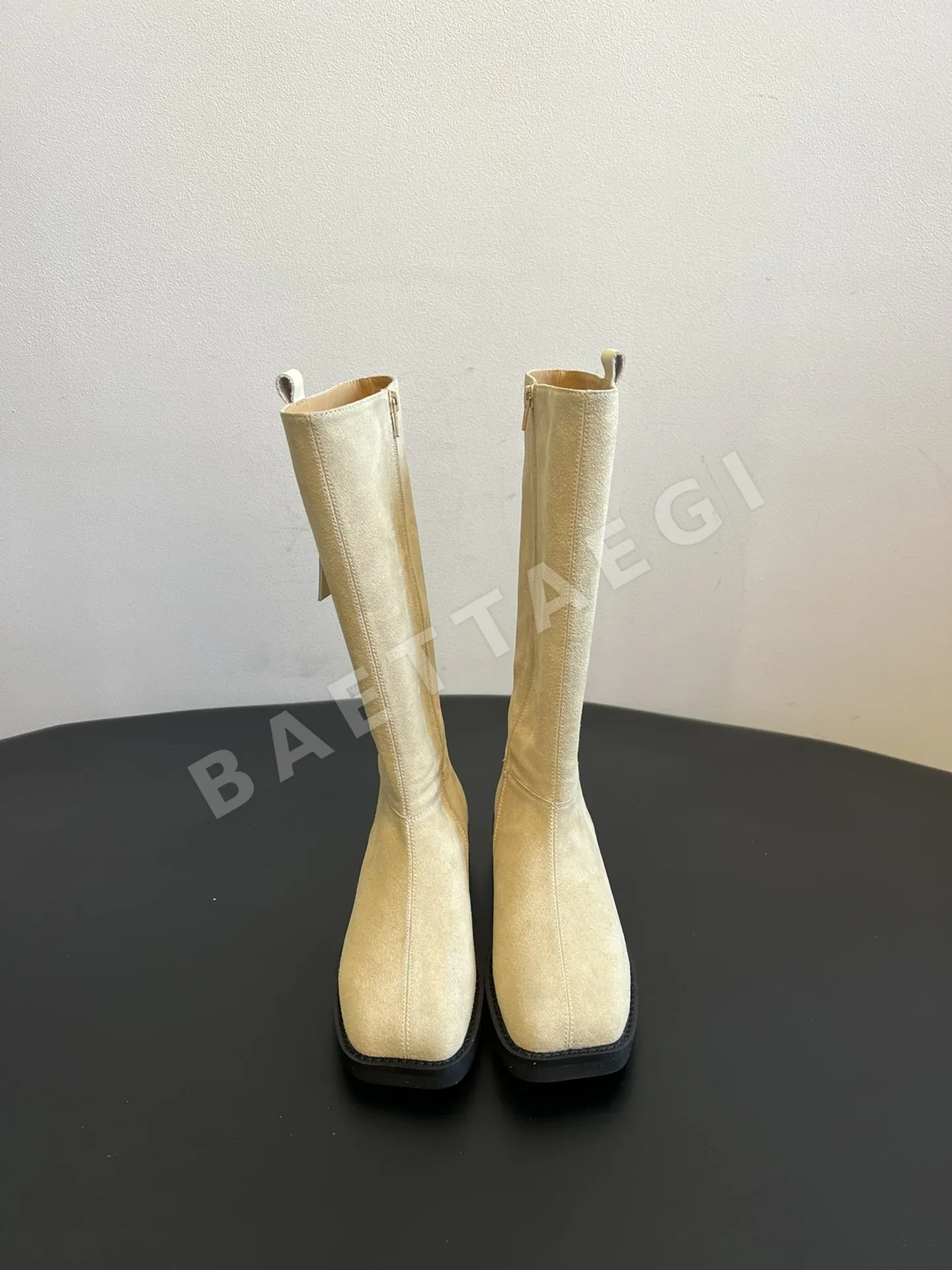 마르지엘라 스퀘어 토 롱 라이딩 부츠 9039